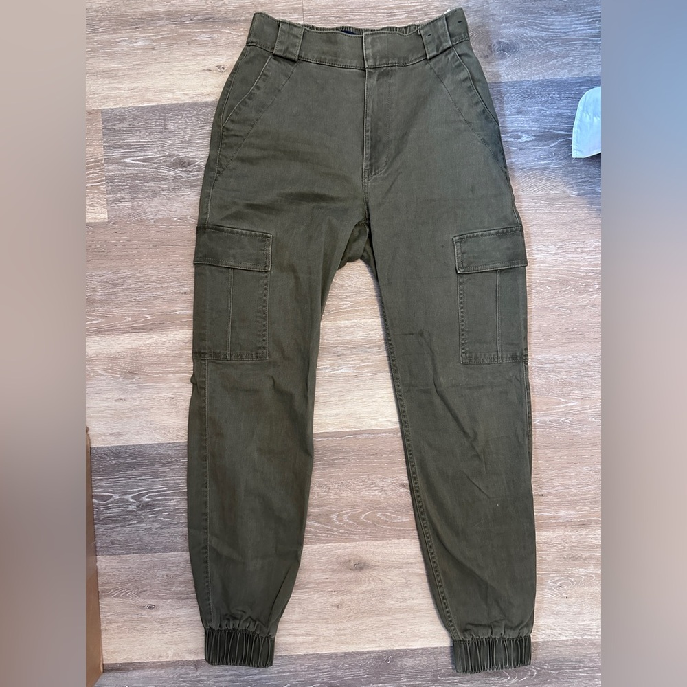 Hollister Ultra High Rise Jogger- Olive Green